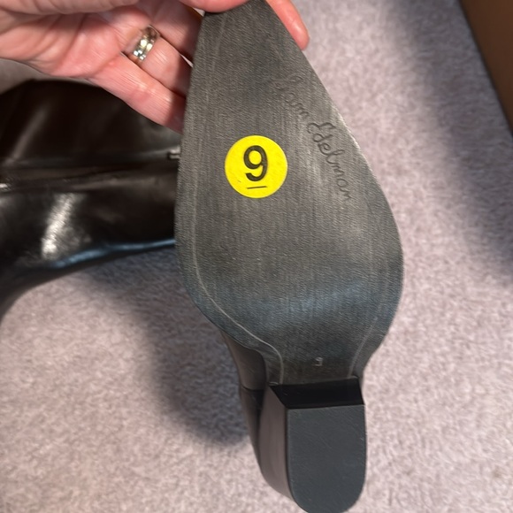 Nwt Sam Edleman leather bootie. - Picture 4 of 6